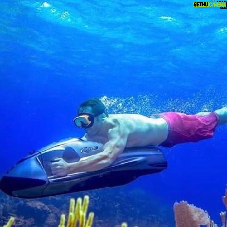 Osvaldo Friger - 1.1K Likes - Necesito esto Ya! #underwater #islandlife