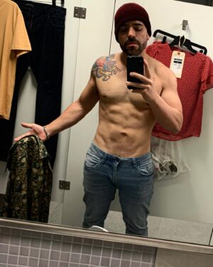 Osvaldo Friger Instagram - Vamos llegando a la meta! Mañana rompo dieta duro.