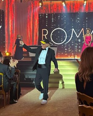 Otto Waalkes Instagram - Waaahnsinn! 
Gestern habe ich in Wien die Platin-Romy für mein Lebenswerk überreicht bekommen…
Aber das kann ich doch gar nicht annehmen! Ich kann doch nicht annehmen, dass das schon alles gewesen sein soll!