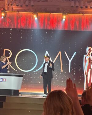 Otto Waalkes Instagram - Waaahnsinn! 
Gestern habe ich in Wien die Platin-Romy für mein Lebenswerk überreicht bekommen…
Aber das kann ich doch gar nicht annehmen! Ich kann doch nicht annehmen, dass das schon alles gewesen sein soll!