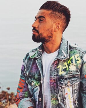 Oussama El Mestari Instagram - Le problème n’est pas de voir grand ou petit mais de voir loin ... 😘😘😘