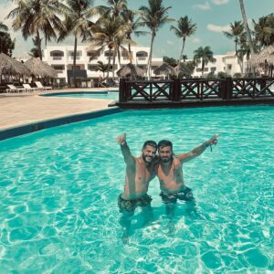 Oussama El Mestari Instagram - Fin des vacances les Twins rentre à la maison 😘 @toto_anges_off  #puntacana #puntacana2019