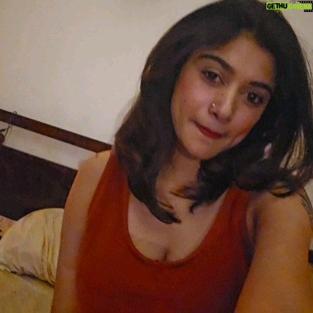 Oviya - 71K Likes -