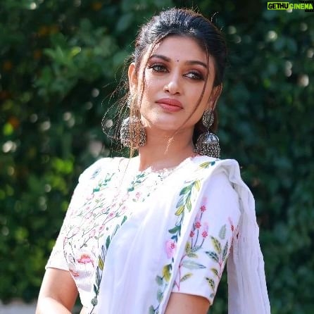 Oviya - 44.8K Likes - #happypongal🔥🌾🐄🌞 #oviya