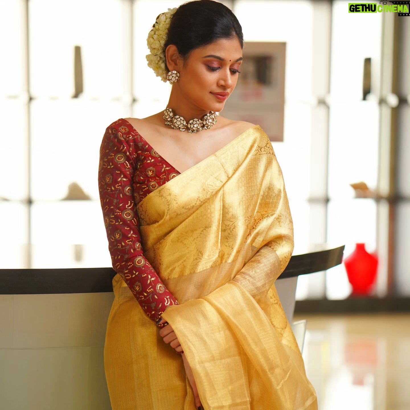 Oviya - 40.8K Likes - Happy Onam everyone 💓