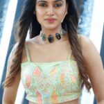 Oviya