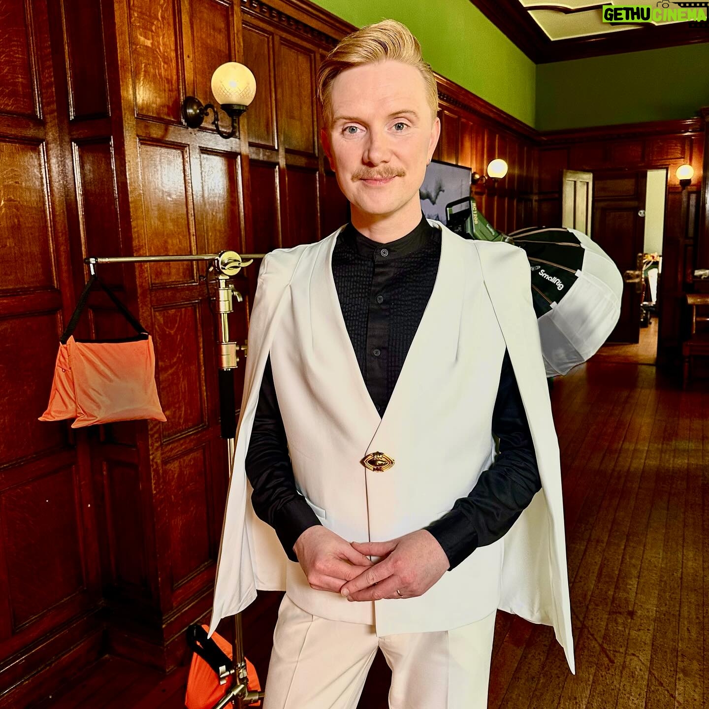 Owain Wyn Evans - 2K Likes - Wanna feel fancy? Wear a cape suit! I saw Michelle Yeoh wearing this sen-sat-ional outfit on The Brothers Sun and the look inspired me to trawl the depths of the web to find something similar and self-style! ✨(I was also compared to Princess Leia and Count Dracula during filming, which quite frankly I’ll take as compliments 💅🏻 😂) Jaw dropping homes for you to see on our new series of Wales’ Home of the Year - coming soon to BBC One and iPlayer!
