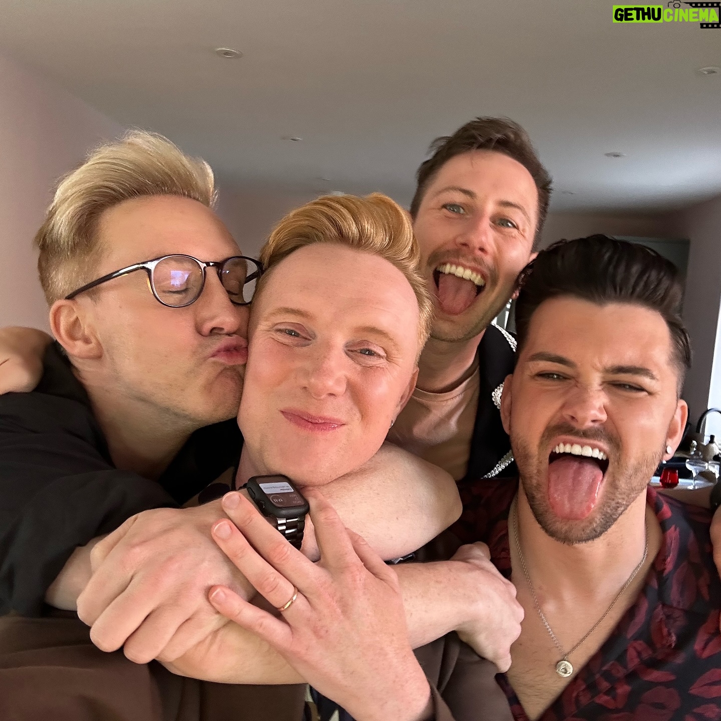 Owain Wyn Evans - 2.4K Likes - A carousel of recent goings on through the selfie lens.
1 Girls Aloud prinks
2 Dr Date Night
3 Care Bear
4 Broadcasting Boudoir babes
5 DIY
6 Great angle for her, not for me!
🥰🥰