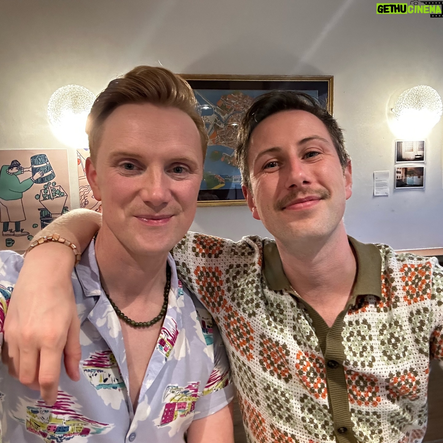 Owain Wyn Evans - 2.4K Likes - A carousel of recent goings on through the selfie lens.
1 Girls Aloud prinks
2 Dr Date Night
3 Care Bear
4 Broadcasting Boudoir babes
5 DIY
6 Great angle for her, not for me!
🥰🥰