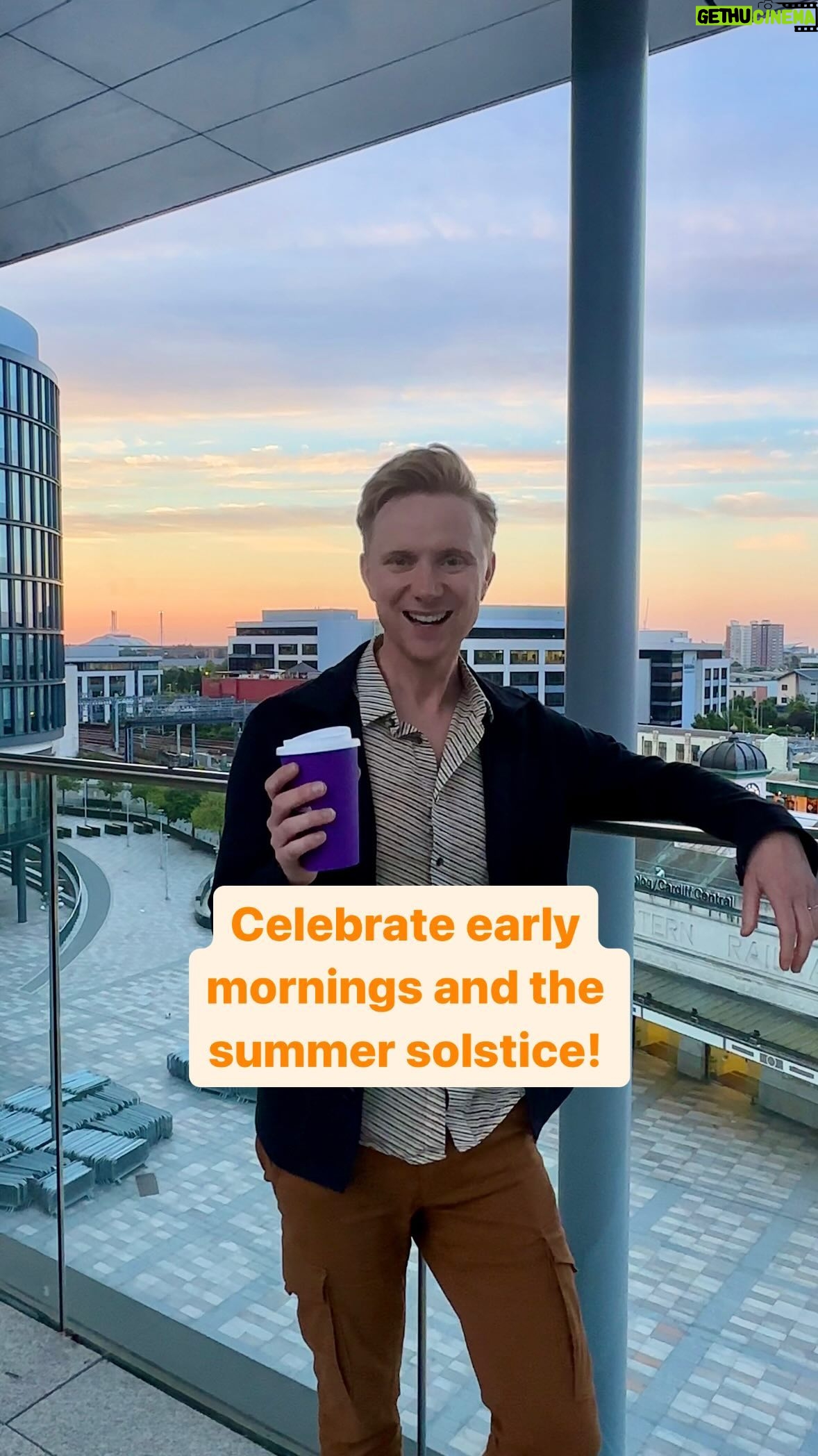 Owain Wyn Evans - 2.7K Likes - Us bore dahlings are always up early and loving the mornings, which are extra gorgeous at the moment š ā° Today is the summer solstice with 18 hours of sunlight to enjoy, ooh lush!