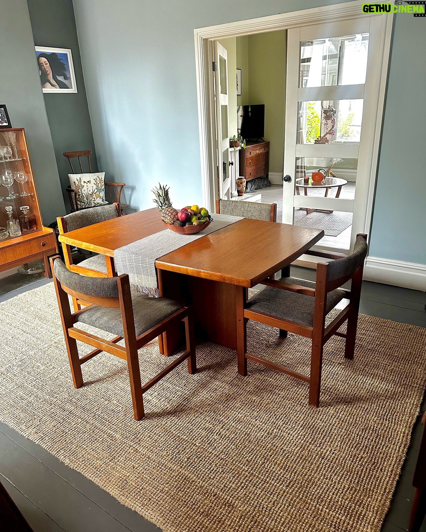 Owain Wyn Evans - 5.5K Likes - Question: Is it sad to raise a glass to a new / old dining table?! 😂 🥂 Love this Danish bit of teak, we believe it’s 1960’s / 1970’s. Either way, j’adore! The stamp says it’s Gansø Mobler… any Danish furniture experts / enthusiasts out there 📣 Thanks to my lovely friend Chris for bringing it up the M4 in his gargantuan van 🚐 Happy weekend dahrls xx
#gangsomobler #vintagefurniture #midcentury