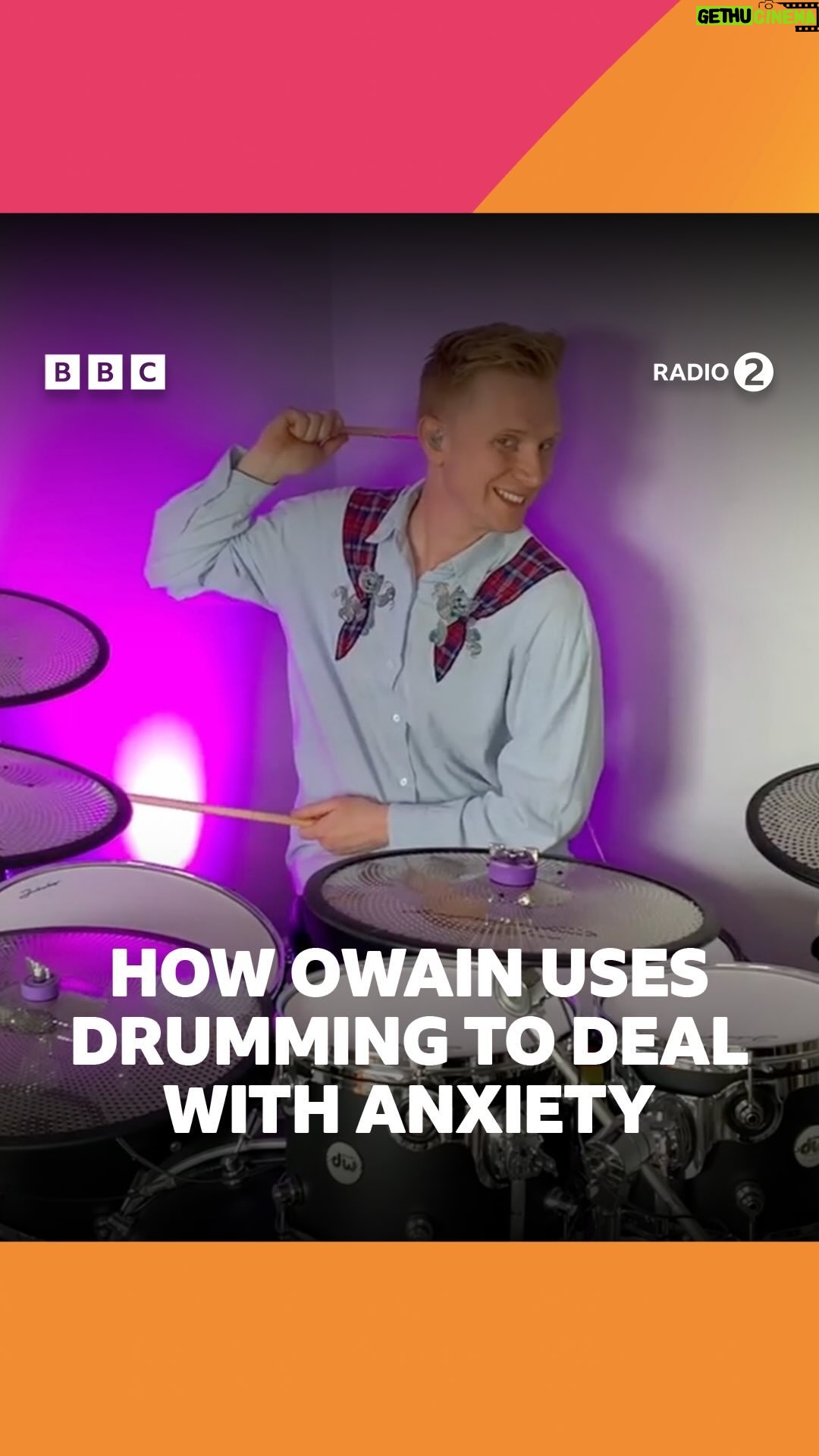 Owain Wyn Evans - 1.7K Likes - As part of our Week of Wellness, Owain Wyn Evans shares how he uses drumming to deal with anxiety and stress š§”
With some excellent drumming to @jessieware š„