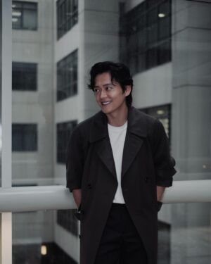 Owen Cheung Instagram - 快閃上海之行 只係食左生煎包咋🥲 
逗留左13小時就走左，下次見🤘🏻

Wardrobe: @dunhill

#上海