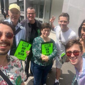 Owen Jones Instagram - Voted Labour all my life 🥀

Voted for Emily Thornberry here in Islington South three times. 

Then she went on national TV and legitimised war crimes.

Unlike Labour, the Greens back investment, tax justice, public ownership, workers’ rights and drastic action on climate.

So, proud to vote @thegreenparty candidate Carne Rosse💚
