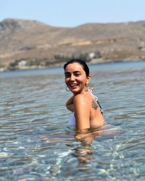 Öykü Gürman Instagram - Leros Dump 🧜🏼‍♀️☀️🌊🏛️ #camarondelaisla 
 #photodump #lerosisland #leros #greece #flamenco #island 📸 @erdem_buldu @fatihicmeli #lasmanosdecamaron