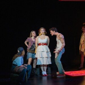 Öykü Güven Instagram - I am so happy and grateful for this opportunity… Urinetown was amazing. Love everyone that I worked with. Thank you thank you thank you❤️ /Urinetown çok güzel bir oyundu… içinde olduğum için çok şanslı ve mutlu hissediyorum. Birlikte çalıştığım herkesi çok sevdim ve herkese çok çok teşekkür ederiiim❤️