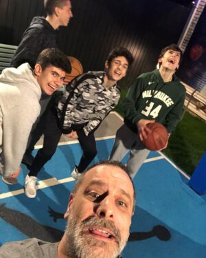 Ozan Güven Instagram - Mis gibi ctesi..:)🏀
