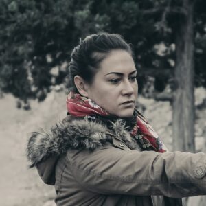Özgül Kavruk Instagram - Sinirlendirmeyinnn, hala perşembe :) 

#tbt #perşembe #thursday #throwbackthursday #sakaryafırat