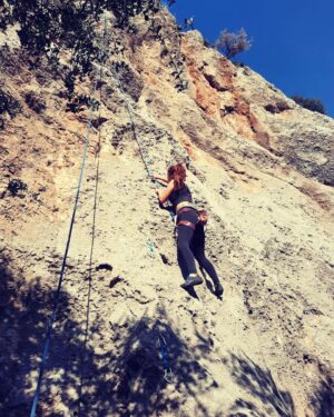 Özgül Sağdıç Instagram - 🧗Tarihe kaydolsun bugün🙂
Ben bu işi yaparım ✌️