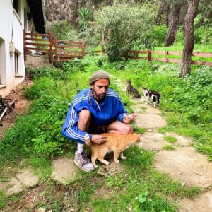 Özgün Çoban Instagram - Yazı getirmeli kışı götürmeli 🪄