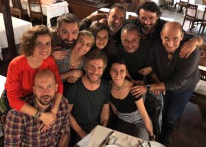 Özgür Çevik Instagram - Artık büyüdün demeye gelmiş arkadaşlar, ikna edemediler tabi.. 🎂😎