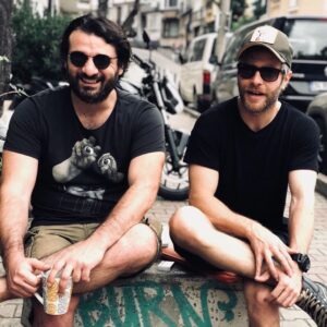 Özgür Çevik Instagram - Geleneksel taş meclis 2020 End of the world  edition.. #taşmeclis #fatcatmoda