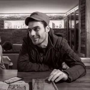 Özgürcan Çevik Instagram - Ankara Sanat Tiyatrosu'nda Azizname üzerine bir röportaj... #tbt #ast #ankarasanattiyatrosu