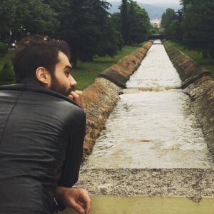Özgürcan Çevik Instagram - Haberim yokmuş gibi... #tirana