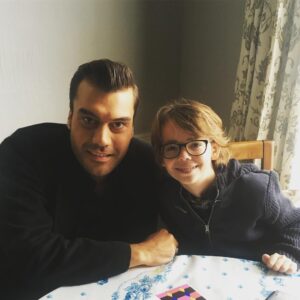Özgürcan Çevik Instagram - Yakışıklı @ataberkmutlu kankamla birlikte bu akşam yine @foxturkiye ekranlarındayız.. #şevkatyerimdar