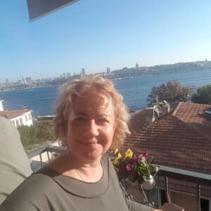 Özlem Çakar Instagram - Sunny🌻