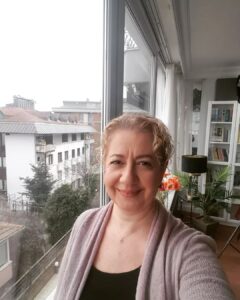 Actress Özlem Çakar HD Instagram Photos and Wallpapers March 2023