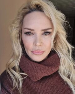 Actress Özlem Savaş HD Instagram Photos and Wallpapers October 2023