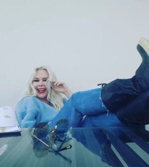 Özlem Savaş Instagram - Neşeniz bol olsun🐞
