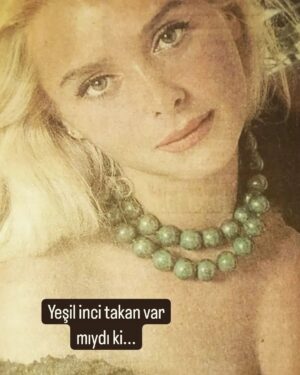 Özlem Savaş Instagram - Burda da dursun dediler #yeşilinci 🍀