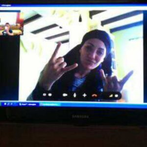 Özlem Tekin Instagram - zaman zaman skype'ta canlı yayındayım.. 5dk muhabbet kesin..