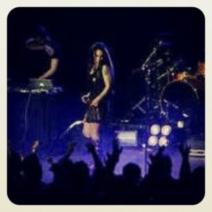 Özlem Tekin Instagram - rockn'n roll