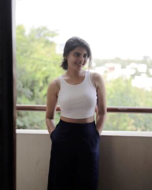 Paavana Gowda Instagram - Just as I am 😀
Shot by @sharan_gc 
.
.
#paavana #actresspaavana