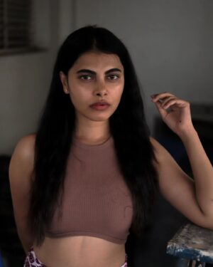 Paavana Gowda Instagram - In the age of AI, creating flawless images for all to admire, i hope my imperfect and uneven skin tones are still appropriate and make sense to u all .
Shot by @sharan_gc
#Alandimperfections