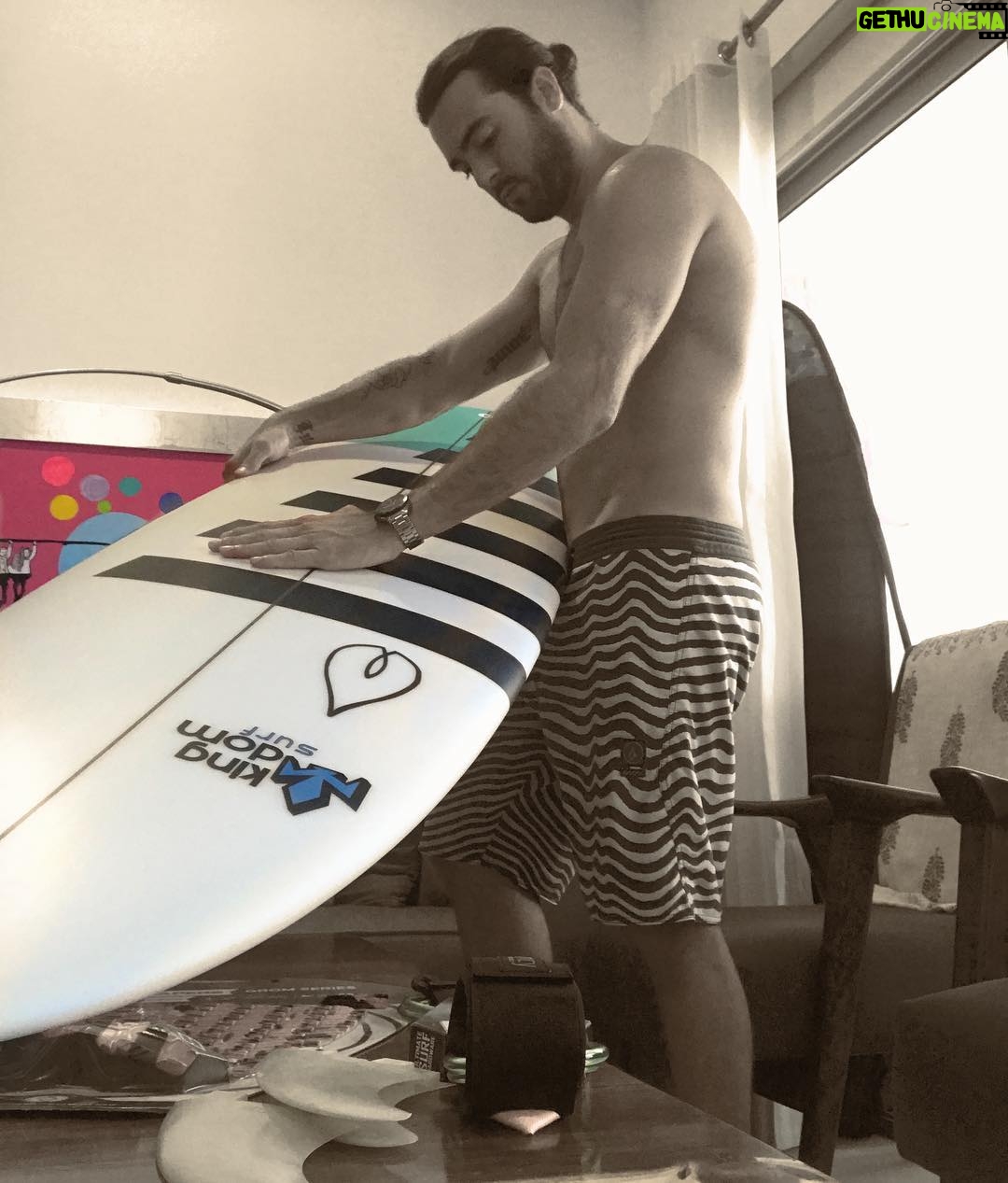 Pablo Lyle - 15.8K Likes - Para todo mal, el mar y para todo bien... También! 🏄🏻♂️ 🤙🏻
@kingdomsurf