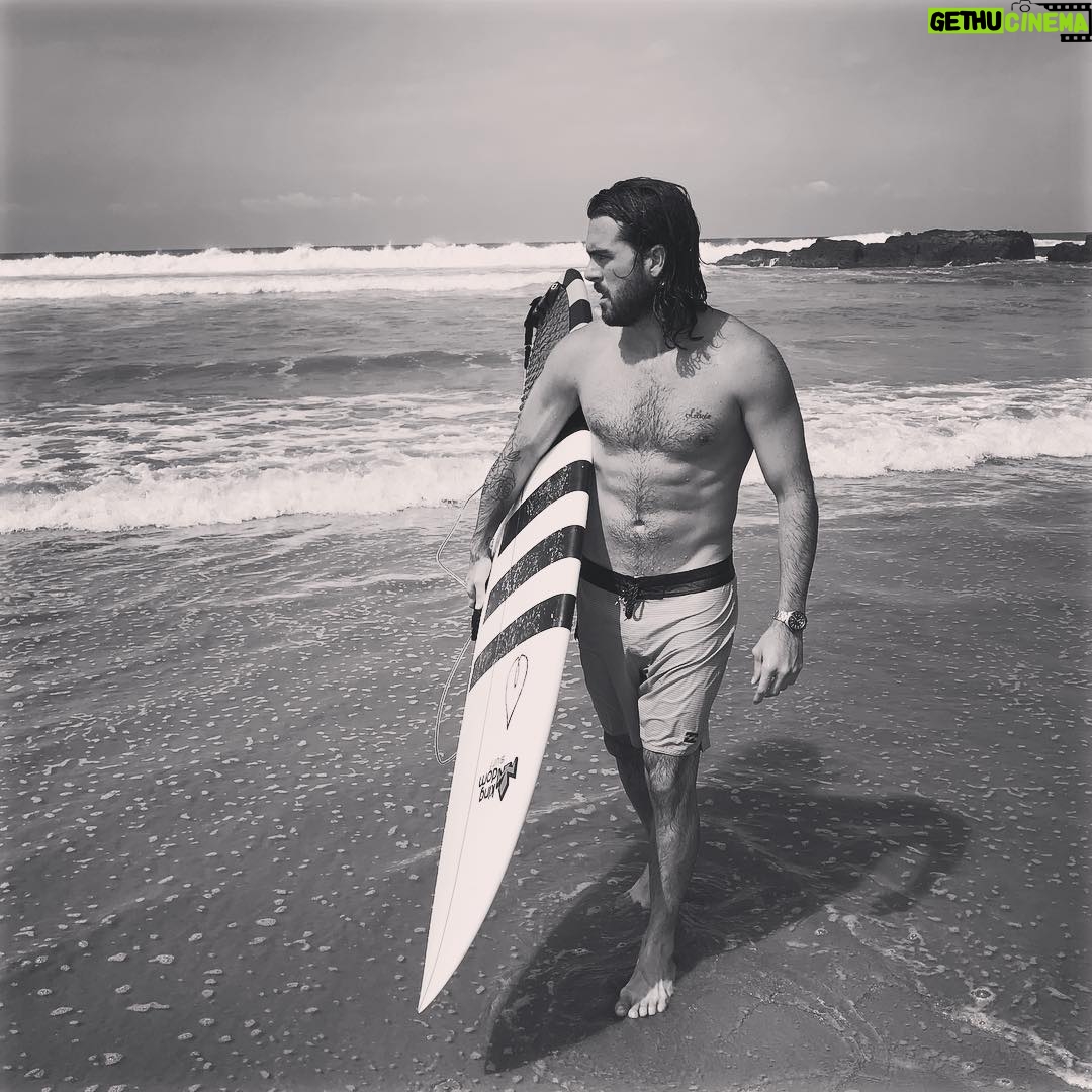 Pablo Lyle - 14.4K Likes - Missing home 🏄🏻♂️