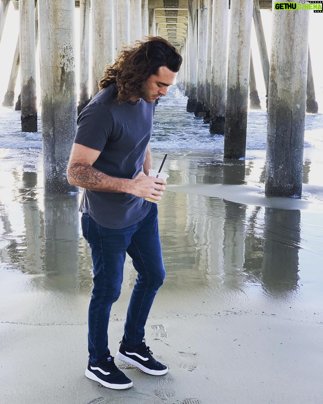 Pablo Lyle - 48K Likes - Surf city 🏄🏻♂️