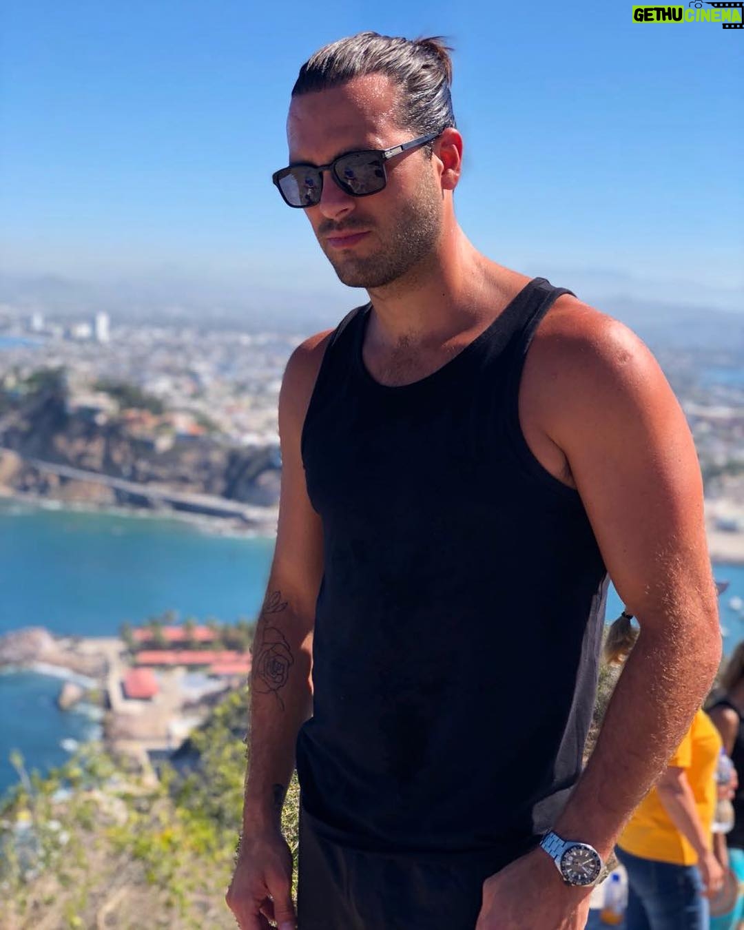 Pablo Lyle - 24.1K Likes - 😎