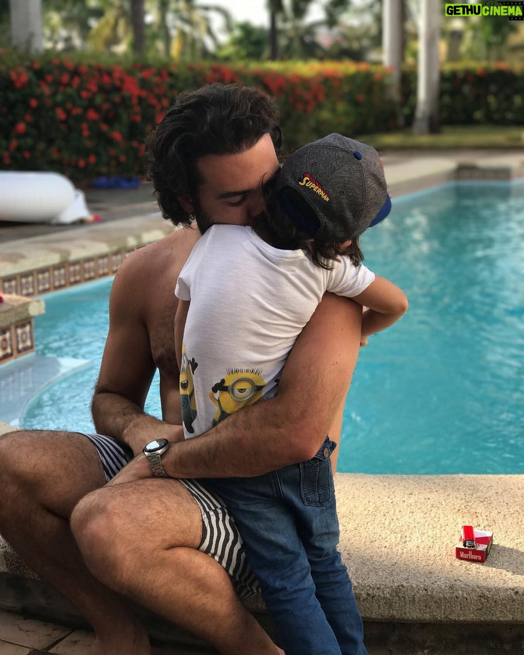 Pablo Lyle - 21.3K Likes - Yo te doy esquina 🕶
#SangrePorSangre