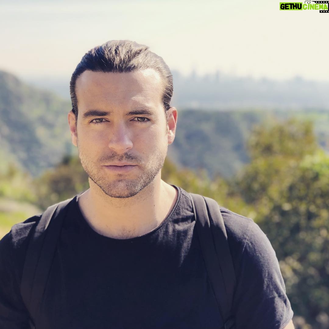 Pablo Lyle - 30K Likes - ⚡️ If you believe it will work out, you’ll see opportunities. If you believe it won’t, you will see obstacles. ⚡️