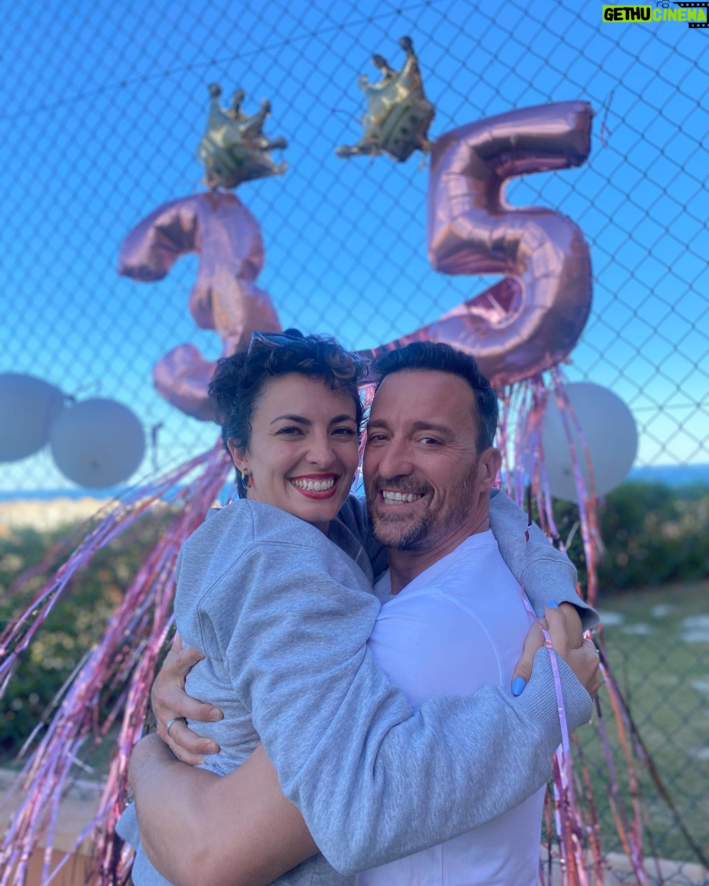 Pablo Puyol - 10K Likes - Feliz cumpleaños amor!!!
Que bien tenerte cerca y verte cumplir años y que sigamos viviendo aventuras juntos!
Feliz vida!!!❤️