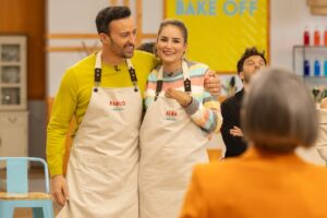 Pablo Puyol Instagram - Ayer acabó mi andadura en #bakeoffrtve 🥲
Y aunque obviamente fue un día trista para mi por no saber gestionar bien la última prueba, no puedo estar más contento de todo lo que me ha pasado en este programa!!
Me lo he pasado muy bien, he conocido a gente maravillosa y he aprendido mucho!!
Primero quiero agradecer a mis compañeros, a todos, porque el buen rollo que se ha generado durante todos los días de grabación no es normal en este tipo de programas, y eso ha hecho muuucho más fácil el aguantar las duras jornadas.
Quería agradecer también a @boxfishtv (la productora) por hacer un trabajo tan impecable y tratarnos siempre muuuy bien.
A @rtve por permitirme vivir esta experiencia.
Y a todos vosotros por apoyarme siempre y hacer que todo valga la pena.