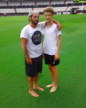 Pablo Rago Instagram - 21 años no se se me pasaron rápido… te disfruté y te disfruto cada momento… desde “todo bola” como te decía tu hermana @catamorano… Aca estoy hijo para lo que me necesites… feliz cumpleaños!!! Te amo con todo!!! 🐓🏆❤️