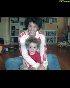 Pablo Rago Instagram - 21 años no se se me pasaron rápido… te disfruté y te disfruto cada momento… desde “todo bola” como te decía tu hermana @catamorano… Aca estoy hijo para lo que me necesites… feliz cumpleaños!!! Te amo con todo!!! 🐓🏆❤️