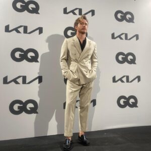 Pablo Rivero Instagram - Ayer celebrando después de la función los 30 años de @gqspain 🎉 GRACIAS siempre @mango_man 💘 @naratalent @saravalbuenal #GQ30