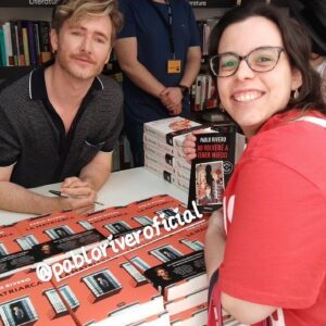 Pablo Rivero Instagram - Muchísimas gracias a todos los lectores, ya muchos amigos, y a todo el equipo de la caseta de @fnac_esp @sumadeletrased y @penguinlibros por hacer que ayer, primera firma de la #flmadrid24 , fuera tan especial ❤️ Nos vemos el sábado que viene de 13:00- 14:30 en la caseta de Berkana// sábado 15 de 13:00 a 15:00 en la de La casa del libro y el domingo 16 de 12:00 a 14:00 en la de La Librería Carmen ☺️ 
PD: Gracias por las fotos!!